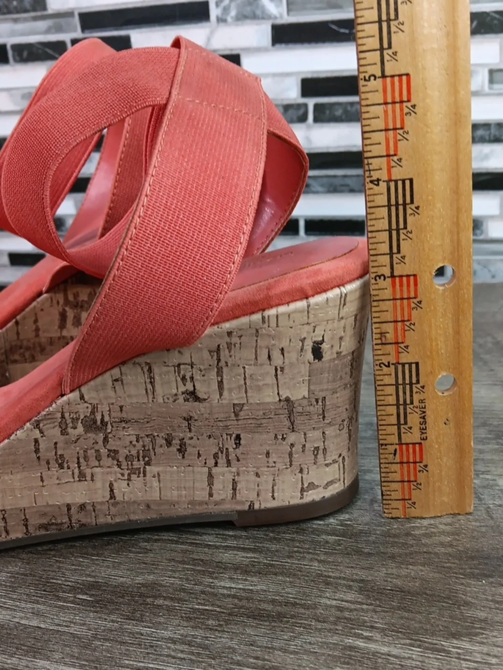 Liz Claiborne Refined Comfort 8.5M Peach Leather Wedges Summer Vibes Wedding